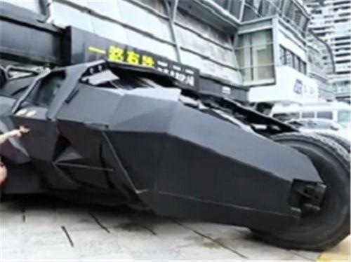 国产战车在迪拜视频,国产战车惊艳亮相，展现中国制造实力