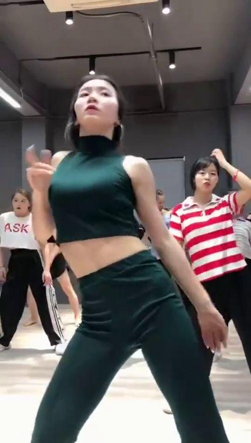 国产小身材视频在线播放