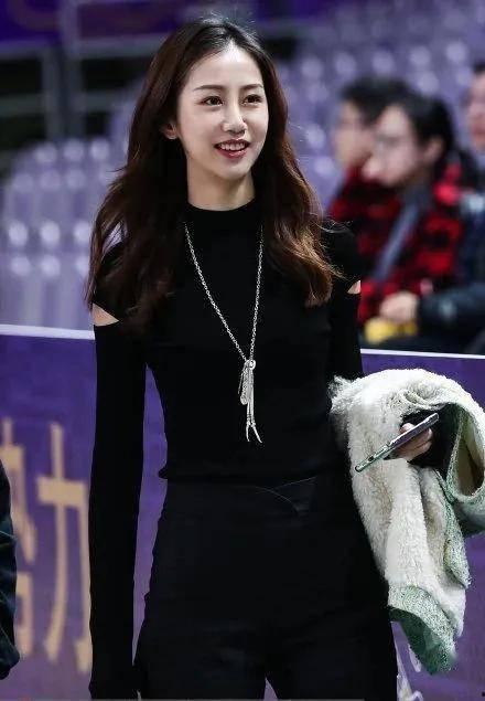 最新国产卡戴珊视频,揭秘最新网红视频背后的魅力与争议