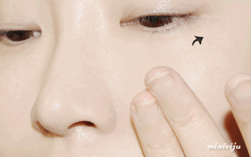 国产小蓝瓶视频,引领潮流的国产美妆新势力